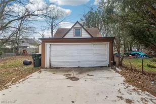 22350 Tracy Ave, Euclid, OH 44123 - Photo 30