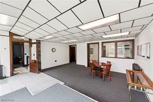 70 4th St NW, Barberton, OH 44203 - Photo 10