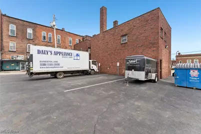 70 4th Street NW, Barberton, OH 44203 - Photo 32