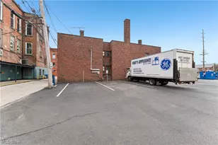 70 4th St NW, Barberton, OH 44203 - Photo 34