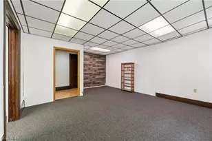 70 4th St NW, Barberton, OH 44203 - Photo 16