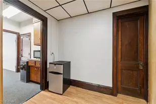 70 4th St NW, Barberton, OH 44203 - Photo 22