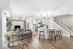 10364 Independence Dr, North Royalton, OH 44133 - Photo 2