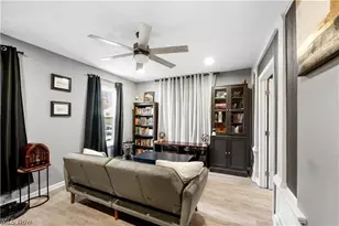 994 Moeller Ave, Akron, OH 44307 - Photo 6