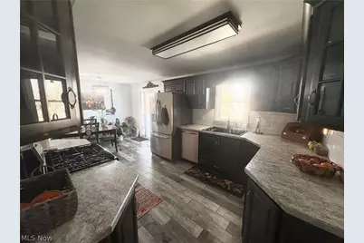 511 Edison Street, Struthers, OH 44471 - Photo 6