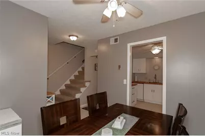 8210 Deepwood Boulevard #11-5, Mentor, OH 44060 - Photo 2