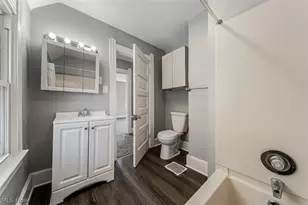 703 E River St, Elyria, OH 44035 - Photo 8