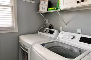 409 King St, Fairport Harbor, OH 44077 - Photo 8