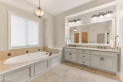 7565 Cottonwood Trail, Chagrin Falls, OH 44023 - Photo 26