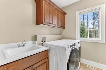 7565 Cottonwood Trail, Chagrin Falls, OH 44023 - Photo 22