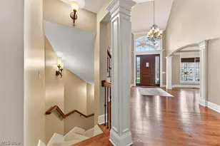 7565 Cottonwood Trail, Chagrin Falls, OH 44023 - Photo 4