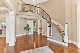 7565 Cottonwood Trail, Chagrin Falls, OH 44023 - Photo 2