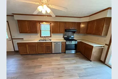 2286 Stonecreek Road SW, New Philadelphia, OH 44663 - Photo 6