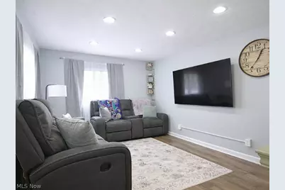 33850 Beachpark Drive, Eastlake, OH 44095 - Photo 6