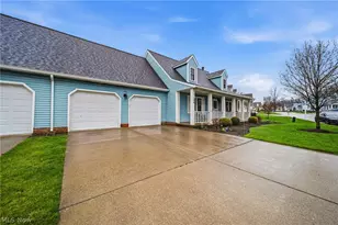 154 Nantucket Cir, Painesville Twp, OH 44077 - Photo 2