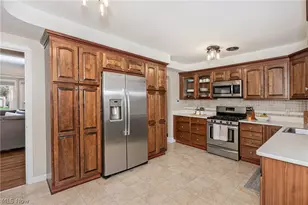 3874 Grenville Rd, University Heights, OH 44118 - Photo 16