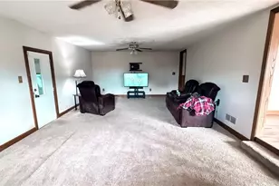 5655 Helen Dr, Zanesville, OH 43701 - Photo 8