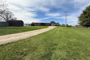 5655 Helen Dr, Zanesville, OH 43701 - Photo 2