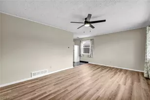 604 Bell Ave, Elyria, OH 44035 - Photo 8