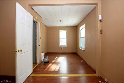 2106 Indiana Way NE, Canton, OH 44705 - Photo 16