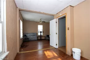 2106 Indiana Way NE, Canton, OH 44705 - Photo 14