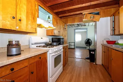 2106 Indiana Way NE, Canton, OH 44705 - Photo 10