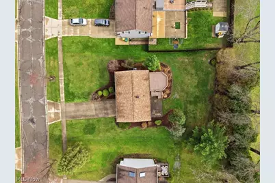 9415 Lawnfield Drive, Twinsburg, OH 44087 - Photo 38