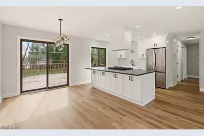 9415 Lawnfield Drive, Twinsburg, OH 44087 - Photo 2