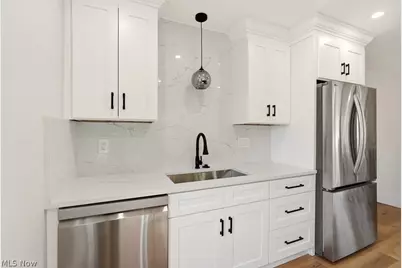 9415 Lawnfield Drive, Twinsburg, OH 44087 - Photo 6