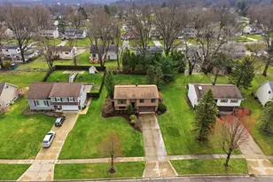 9415 Lawnfield Dr, Twinsburg, OH 44087 - Photo 36