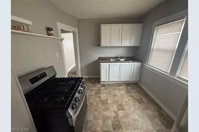 3207 W 121st Street, Loveland, OH 44111 - Photo 2