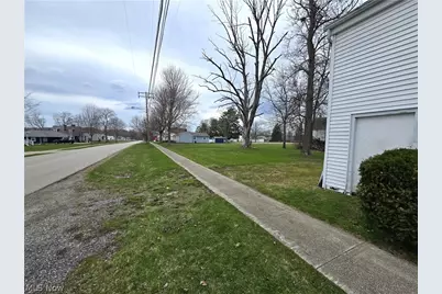 97 W Jefferson Street, Jefferson, OH 44047 - Photo 8