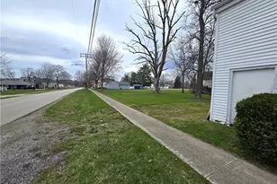 97 W Jefferson St, Jefferson, OH 44047 - Photo 8