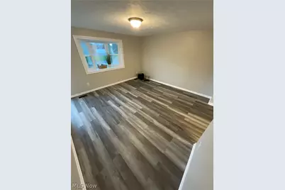 3960 W Erie Avenue #9, Lorain, OH 44053 - Photo 6