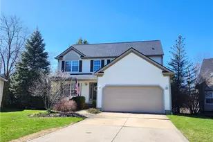 107 Cedar, Chardon, OH 44024 - Photo 2