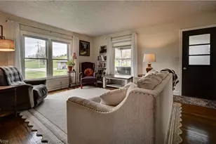 7506 Roy Andrews Rd NW, New Philadelphia, OH 44663 - Photo 8