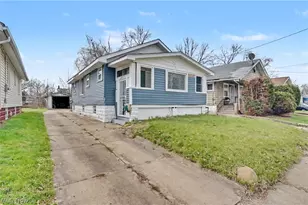 872 Cole Ave, Akron, OH 44306 - Photo 2