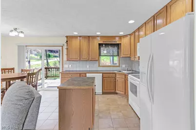 63 W Mohawk Drive, Malvern, OH 44644 - Photo 10