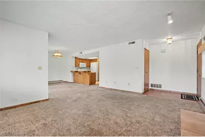 2197 Pinebrook Trail, Cuyahoga Falls, OH 44223 - Photo 4