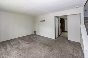 3800 Grace Dr, Kent, OH 44240 - Photo 4
