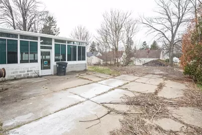 1326 Crestview Avenue, Akron, OH 44320 - Photo 2