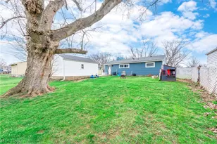 572 Bell Ave, Elyria, OH 44035 - Photo 8