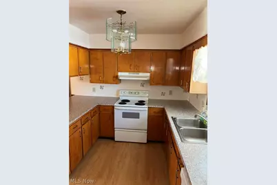 142 Essex Road, Mansfield, OH 44904 - Photo 2