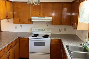 142 Essex Rd, Mansfield, OH 44904 - Photo 2