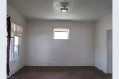 9618 Raymond Avenue, Loveland, OH 44104 - Photo 6