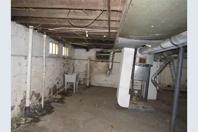 9618 Raymond Avenue, Loveland, OH 44104 - Photo 32