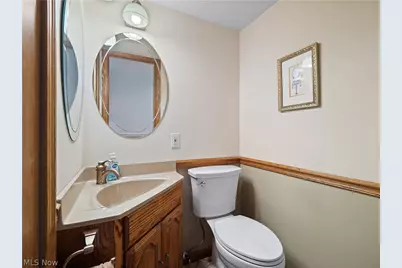 1044 Joy Oval, Green Hills, OH 44131 - Photo 10