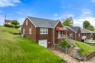 137 Oak St, Weirton, WV 26062 - Photo 2