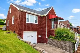 137 Oak St, Weirton, WV 26062 - Photo 2