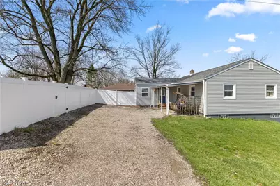 145 Locust Boulevard, Wintersville, OH 43953 - Photo 4
